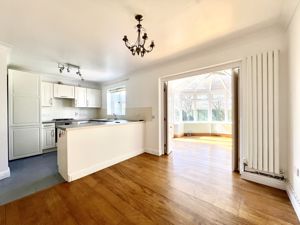 Dining Kitchen- click for photo gallery
